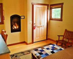 Creekside Inn &; Resort